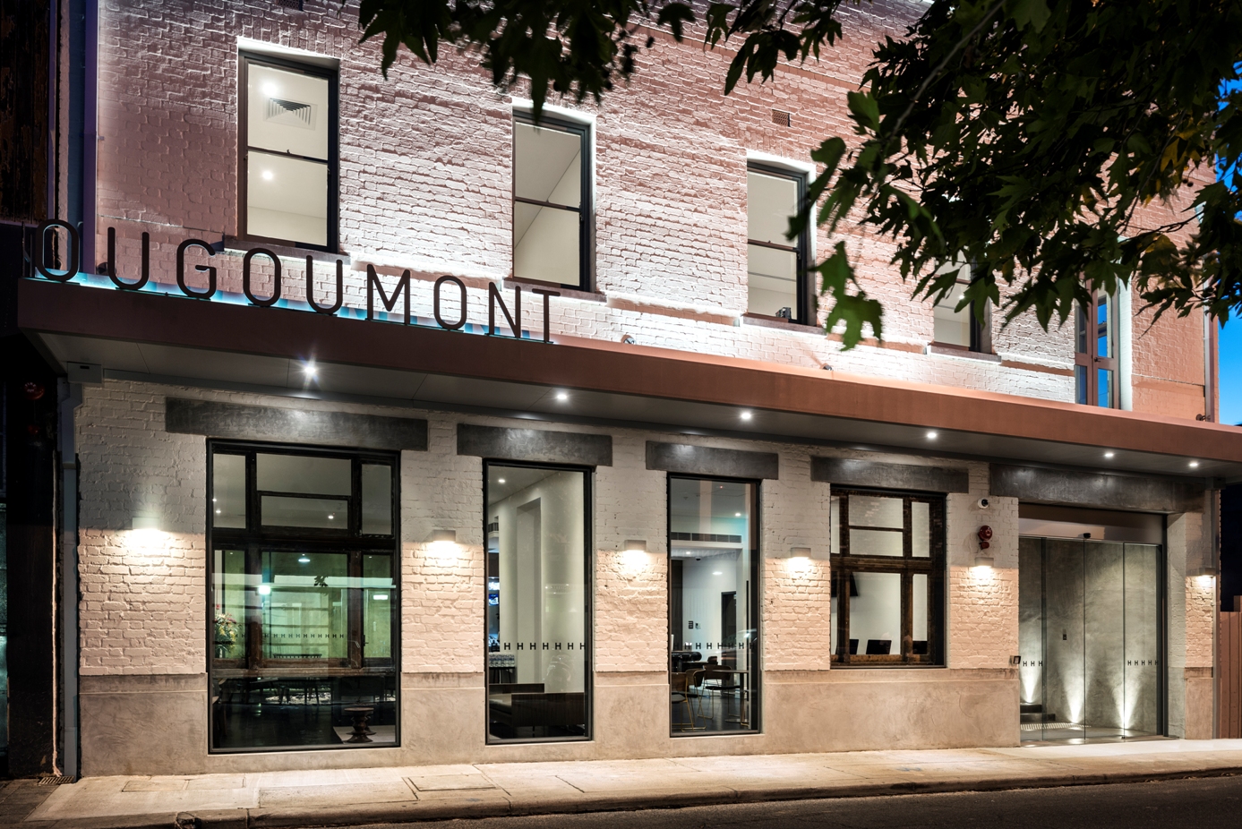 Hougoumont Hotel
